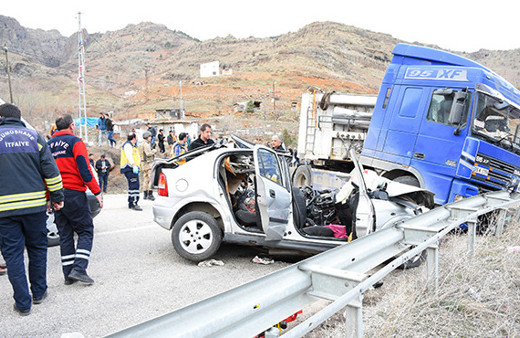 Korkunç kaza: Çok sayıda ölü var!