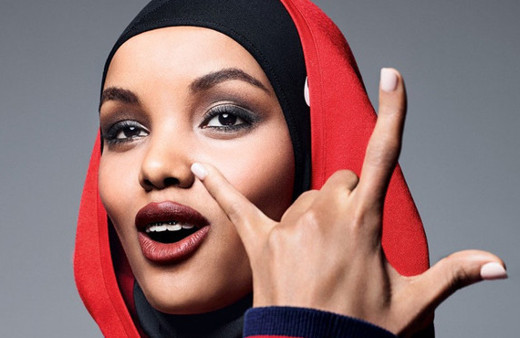  Dünyanın ilk tesettürlü modeli Türkiye'de podyuma çıktı