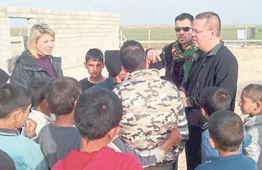 Trump'ın 'serbest bırakın' dediği papazın fotoğrafları çıktı