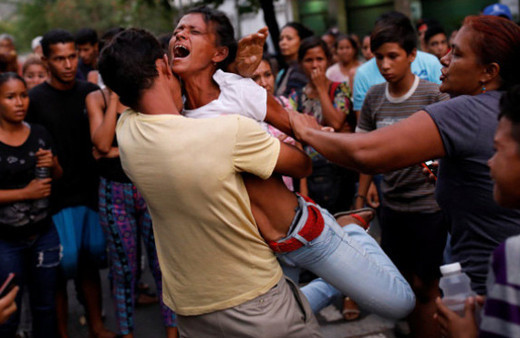 Venezuela'da önce isyan sonra yangın: 68 ölü