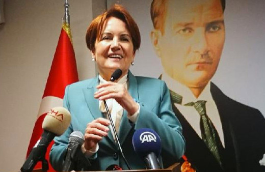 Akşener için olay yorum! Bu kadınla aynı odada...