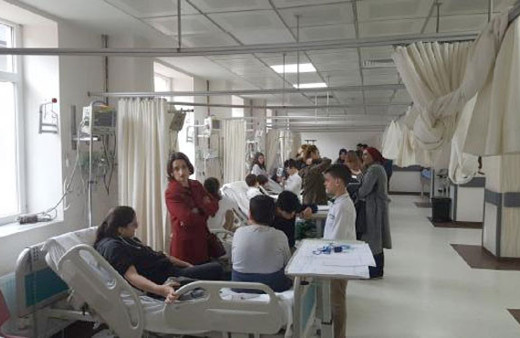 Öğrenci sınıfta parfüm sıkınca olanlar oldu