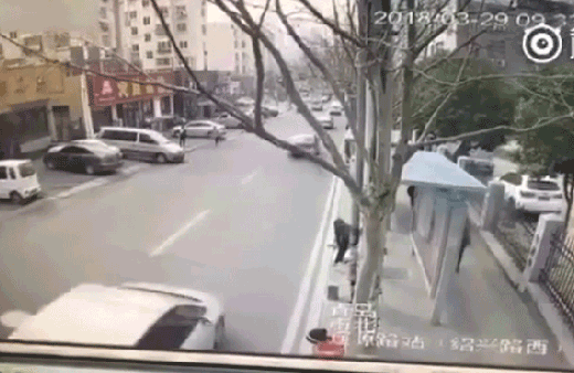 Korkunç patlama! Restoran bir anda havaya uçtu