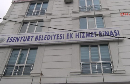 Esenyurt Belediyesi ek hizmet binasında silah sesleri