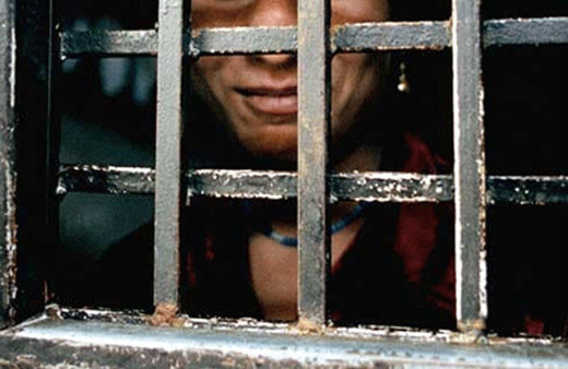 Kanınız donacak! Esed cezaevlerinde tecavüz edilen kadınlar anlattı...