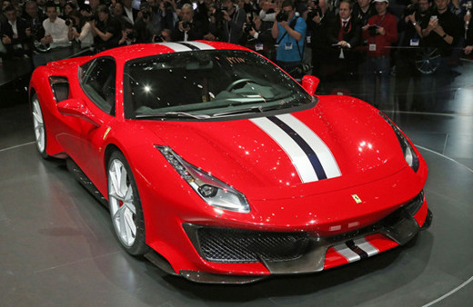 Cenevre Otomobil Fuarı'nda yeni modeller göz kamaştırdı