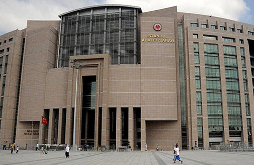 İstanbul Adalet Sarayı'nda hareketli anlar