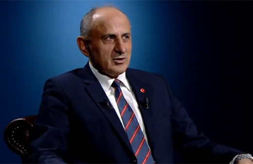 'Gül ile Erdoğan’ın rakip olup kamuoyu önünde tartışmalarını istiyorum'