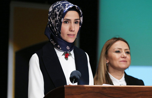 Sümeyye Erdoğan doğumdan sonra ilk kez ortaya çıktı!