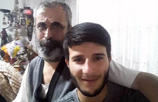 İki erkek eve kapandı: İhbar her şeyi ortaya çıkardı!