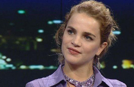 Tuğçe Kazaz yine sahnede! ABD Rusya Suriye...