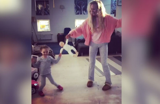 Meryem Uzerli'nin kızıyla yaptığı dans sosyal medyayı salladı