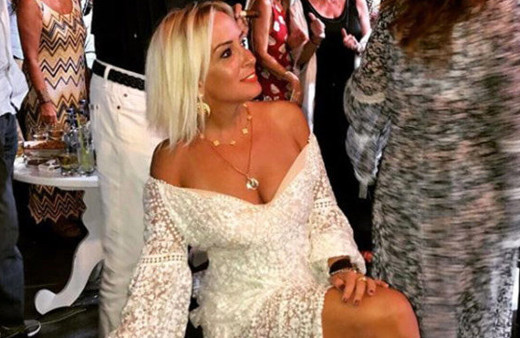 Saba Tümer'dan itiraf: Bir anda göğüslerime yapıştı, çığlık attım