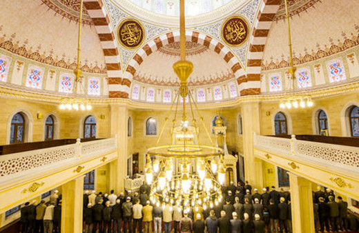 Miraç Kandili namazı 12 rekat gece ve 4 gündüz kılınışı nasıl?