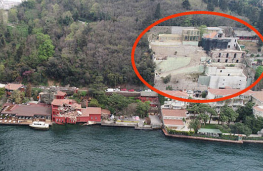 Yalıya çarpan gemi tarihi köşk katliamını ortaya çıkardı