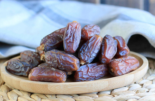 Hurma yoğurt diyeti haftada 7 kilo verdiriyor göbeği eritiyor