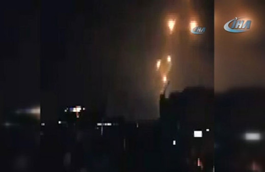 Suriye hava savunma sistemlerini aktif etti