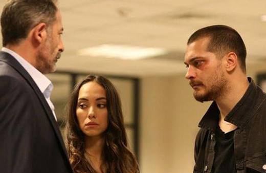 Duygu Sarışın Çağatay'ın kapısına gitti!