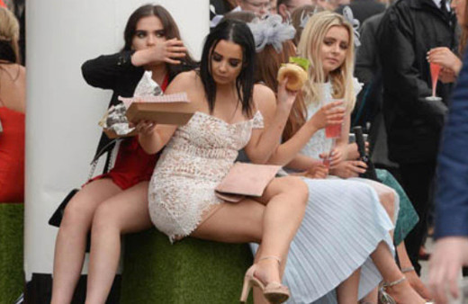 Eğlencenin dozu kaçtı fena dağıttılar! İşte skandal kareler