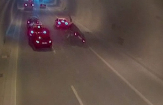 Üsküdar Tantavi tünelindeki zincirleme kaza kamerada