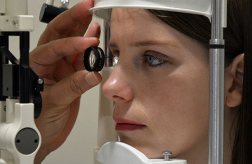 Göz tansiyonu belirtileri nedir tedavisi var mı? 