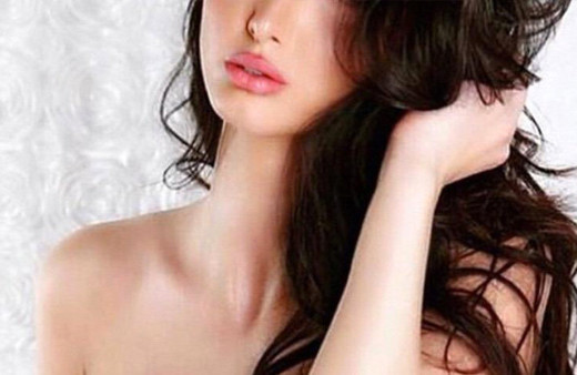 Dünyayı gezmek için bekaretini satışa çıkardı!