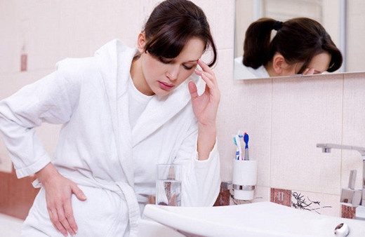 Baş ağrısı huzursuz bağırsak sendromu belirtisi olabilir