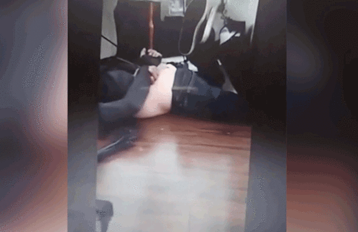 13 yaşındaki kızlarını taciz etmek isteyen adamı böyle yakaladılar!