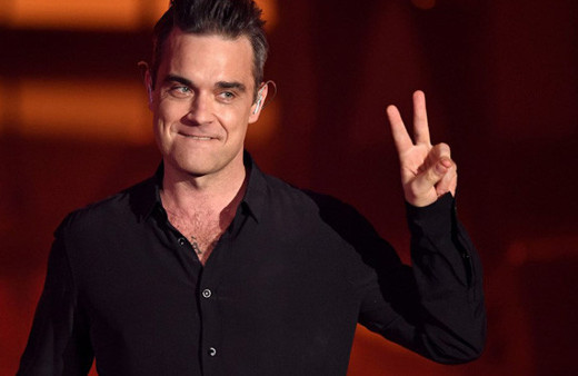 Ünlü şarkıcı yaptırdığı dövmeyle hayranlarını dumura uğrattı! 