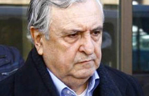 Eski bakan İstanbul’da boğazından bıçaklanarak öldürüldü!