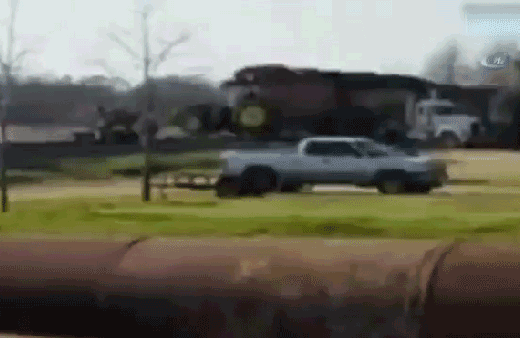 Feci kaza! Tren traktörü böyle biçti