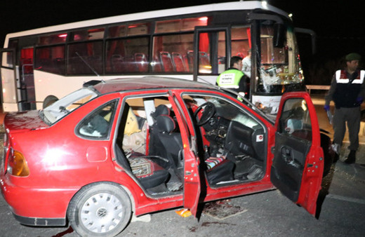 Taziye ziyareti dönüşü kaza ölü ve yaralılar var