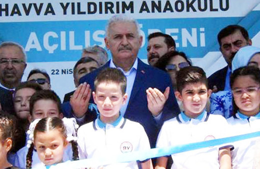 Başbakan'ı duygulandıran anlar! Annemin adını görünce...
