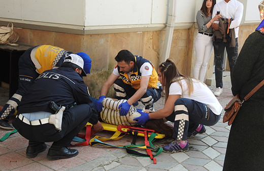 Sokak ortasında kız çocuğunu darp edip kaçtı!