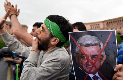 Ermenistan sokaklarında gerilim artıyor