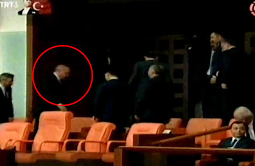Cumhurbaşkanı Erdoğan Meclis'i terketti! Yaşananlar rezalet...