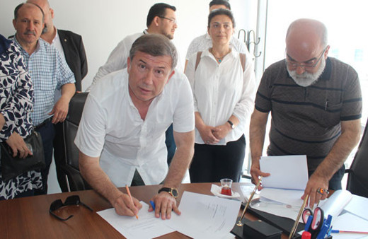 Tanju Çolak AK Parti'den milletvekili aday adayı oldu...