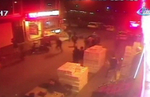 20 dolar için Afganistanlı genci bıçaklanarak öldürdüler