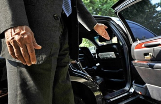 Makam şoförüne ayda 14 bin TL verilmiş! 'Çivisi çıkmış memleket'