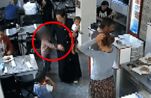 Pes artık! Vicdansız anne çocuğuna böyle hırsızlık yaptırdı