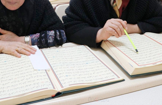 Adetliyken Kur'an okunur mu? Regli olanlar kandilde ne yapmalı?