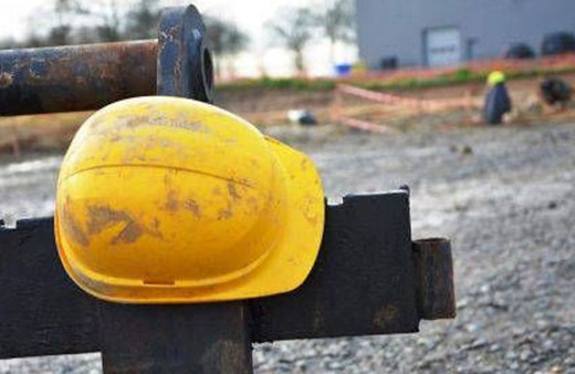 1 Mayıs resmi tatil mi yarın PTT, noter ve bankalar kapalı mı?