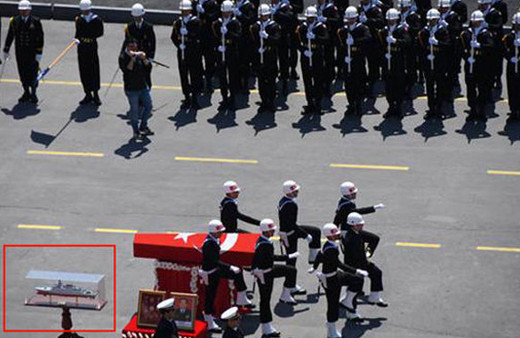 Oramiral Özden Örnek böyle uğurlandı