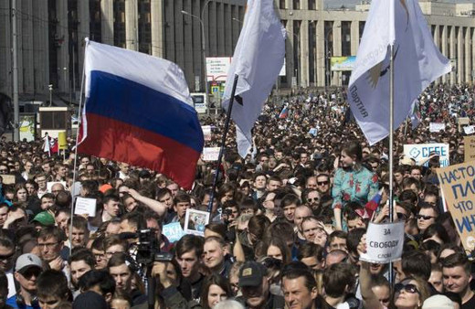 Popüler uygulama yasaklandı! Rusya sokağa söküldü