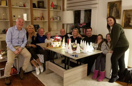 Ali Şen'in eşi Benta Şen kimdir karısı aslen nereli yabancı mı?