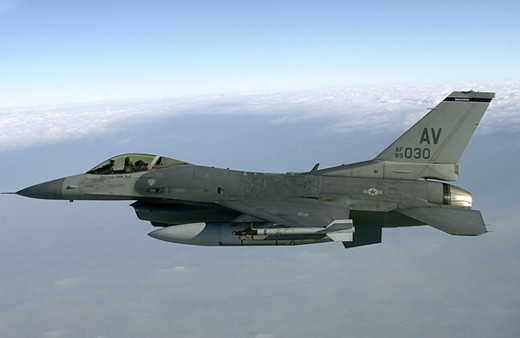 ABD'de F-16 tipi savaş uçağı düştü