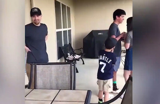 Kızı gözlerinin önünde evlilik teklifi alınca dünyası başına yıkıldı