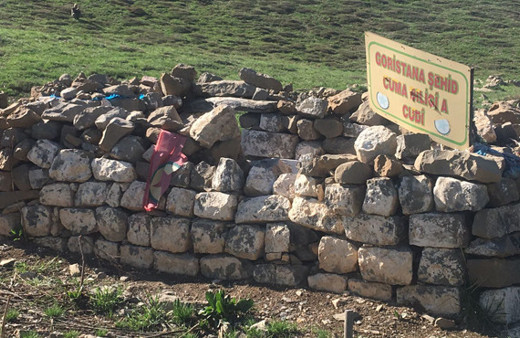 PKK'lı teröristler Şırnak'taki türbeyi bakın ne hale getirmiş!