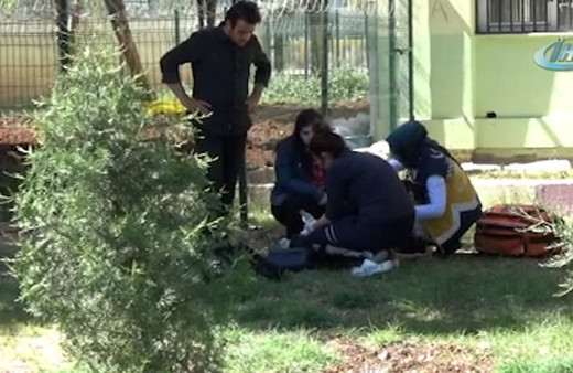 Diyarbakır'da okulda dehşet! Kafasına sıkıp herkesi tehdit etti