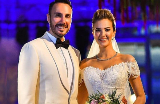 Spiker Simge Fıstıkoğlu Emir Tavukçuoğlu'yla evlendi